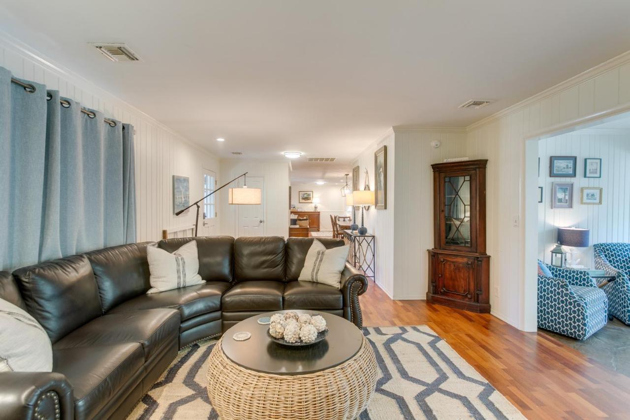 St. Simons Island Spacious St Simons Island Vacation Rental With Pool! מראה חיצוני תמונה