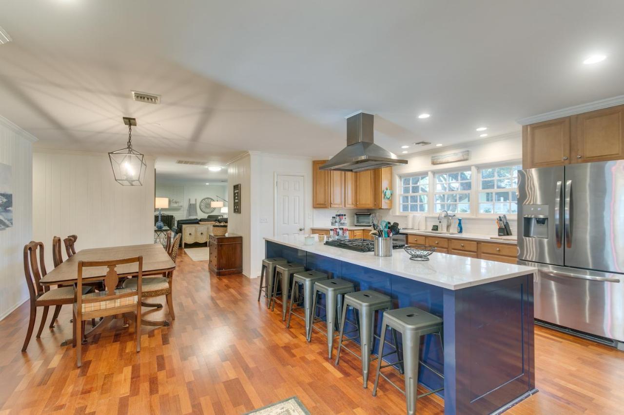 St. Simons Island Spacious St Simons Island Vacation Rental With Pool! מראה חיצוני תמונה